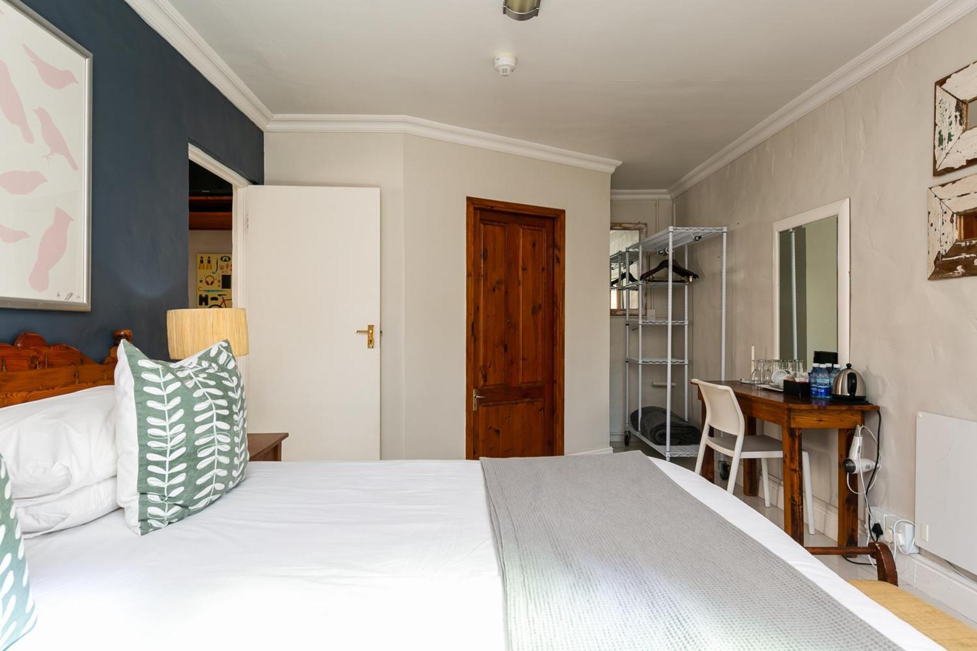 Adventure Pad'S By The Farmhouse Hotel Лангебан Екстериор снимка